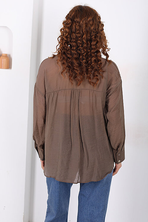 Düğmeli Oversize Transparan Kadın Kahverengi Gömlek - 5