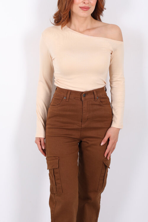 Düşük Omuz Drapeli Krem Kadın Bluz - Berox (1)