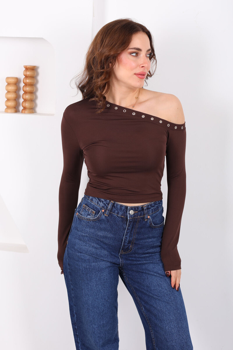 Düşük Omuz Kuş Göz Detaylı Acı Kahve Kadın Sandy Bluz - 4