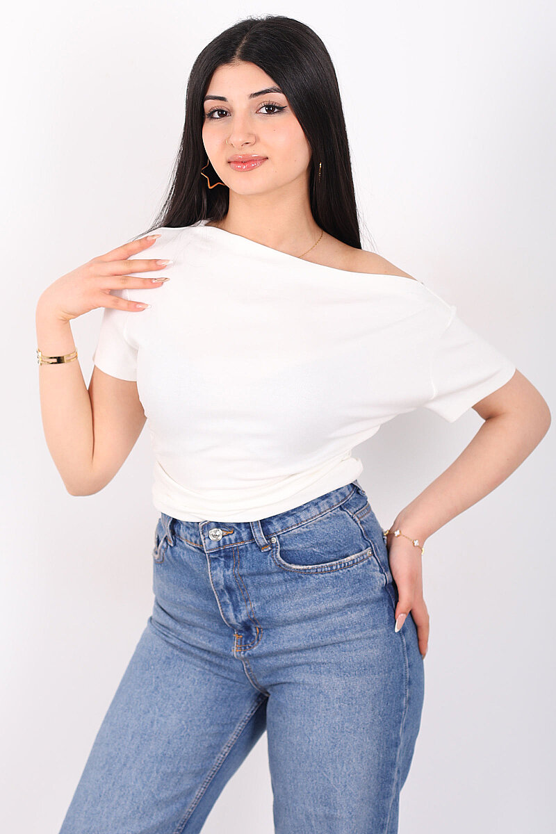 Düşük Omuz Yanları Drapeli Kadın Ekru Kısa Kol Basic Body - 4