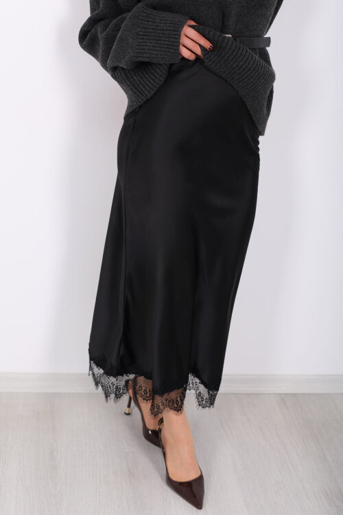 Eteği Dantelli Maxi Siyah Kadın Saten Etek - 2