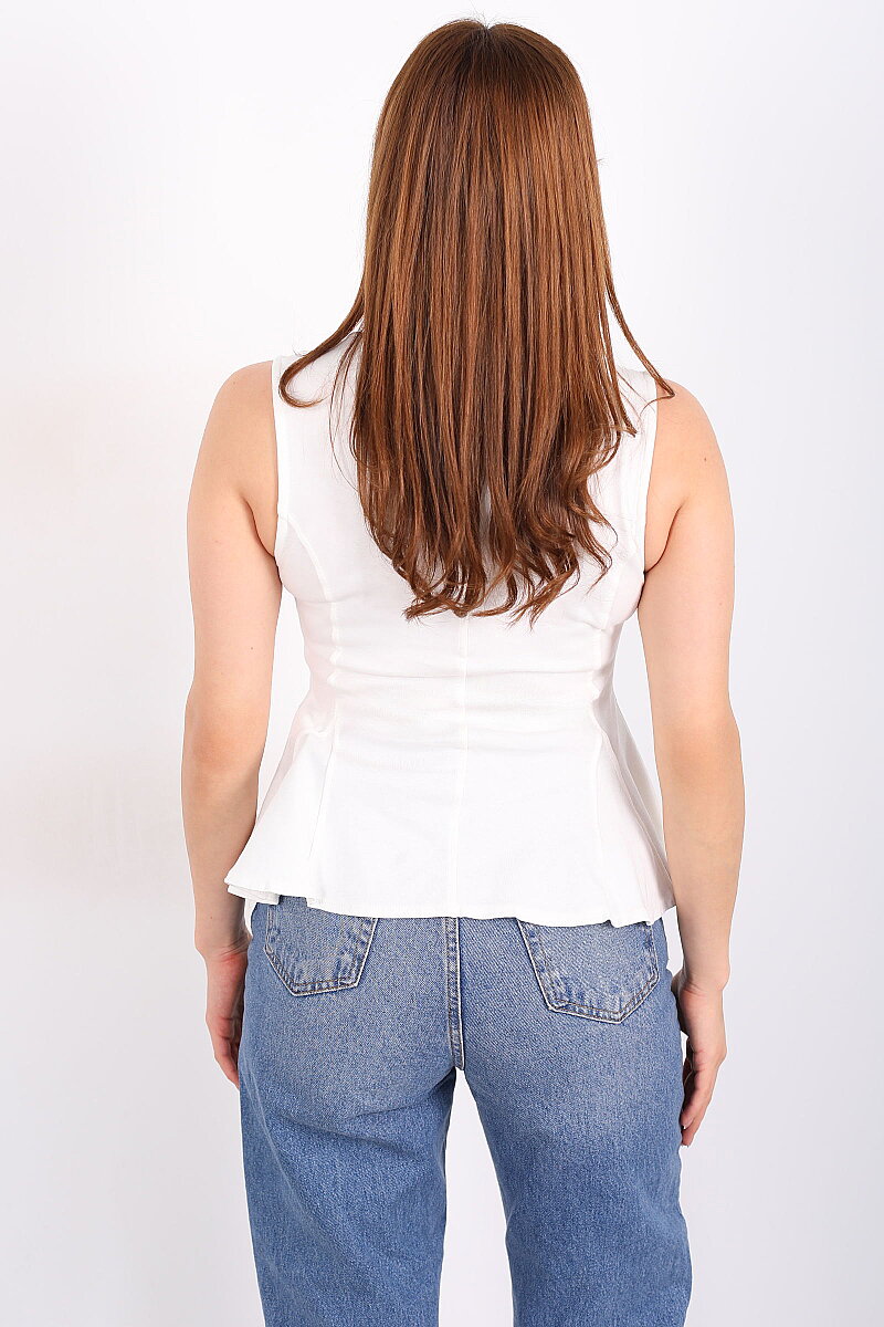 Eteği Volanlı Bisiklet Yaka Beyaz Kadın Kolsuz Bluz - 4