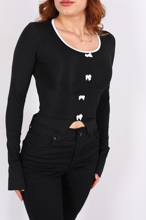 Fiyonklu Biyeli Kolları Yırtmaçlı Siyah Kadın Bluz - Berox (1)