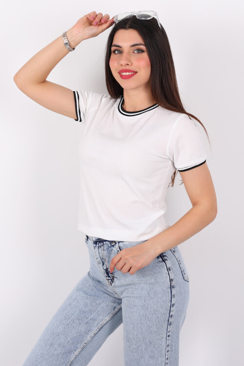 Bisiklet Yaka Garnili Beyaz Kadın Fitilli T-Shirt 