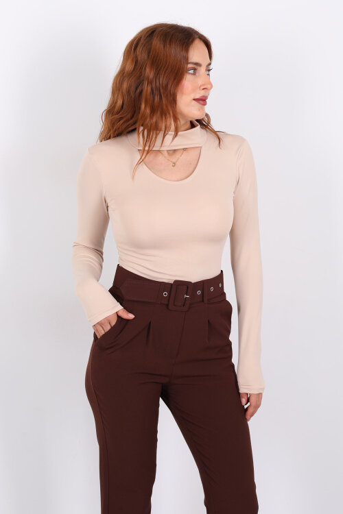 Göğüs Detaylı Balıkçı Uzun Kol Bej Kadın Bluz - Berox (1)