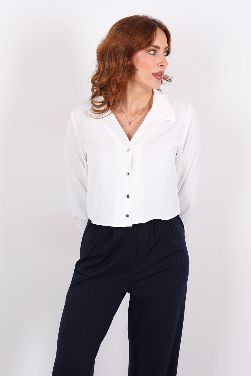 Gold Düğmeli Viskon Beyaz Kadın Crop Gömlek - 4