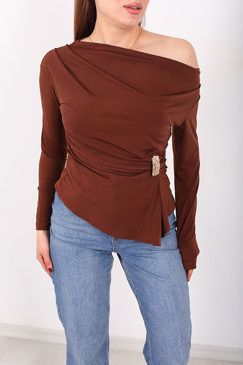 Gold Tokalı Kayık Yaka Kadın Kahverengi Sandy Bluz - 2
