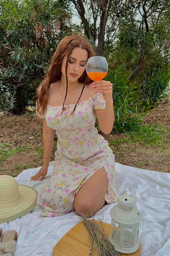 Gül Desen Yırtmaçlı Krem Kadın Sany Dress Elbise 