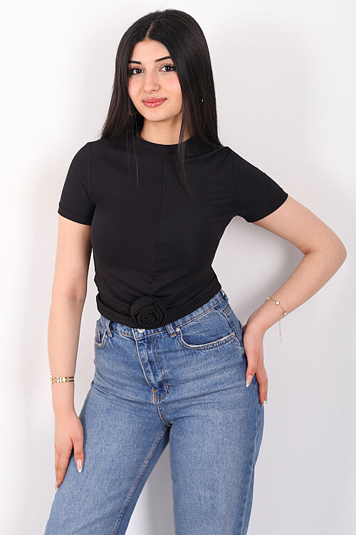 Gül Detaylı Kısa Kol Sandy Siyah Kadın Crop Bluz - Berox