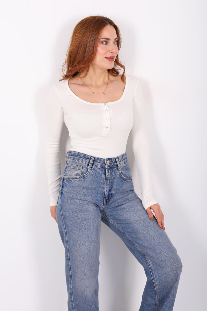 Havuz Yaka Beyaz Kadın Patlı Body - 4