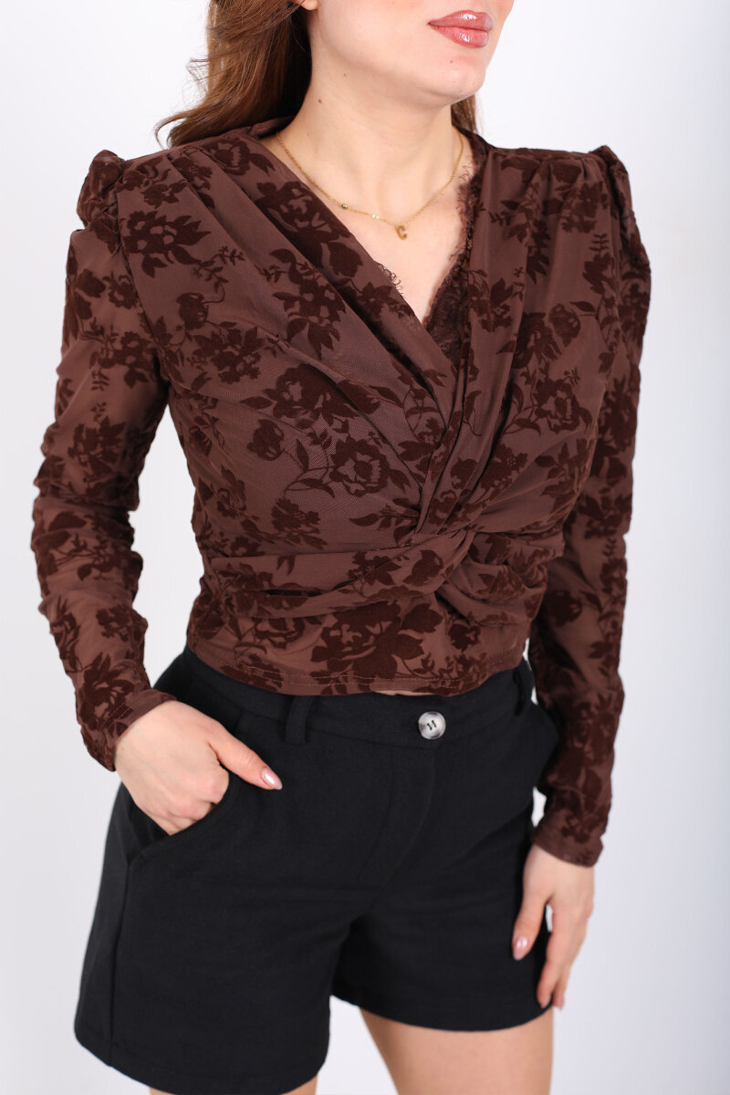Kadife Desenli Güpürlü Kruvaze Yaka Kadın Kahverengi Tül Bluz - 2