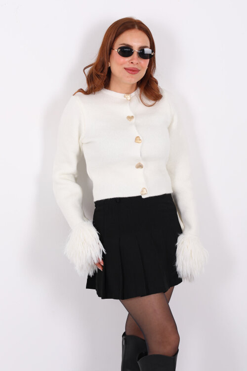 Kalp Düğmeli Kolu Püsküllü Triko Beyaz Kadın Hırka - 4