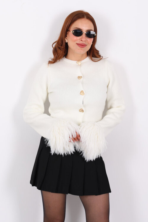 Kalp Düğmeli Kolu Püsküllü Triko Beyaz Kadın Hırka - 3