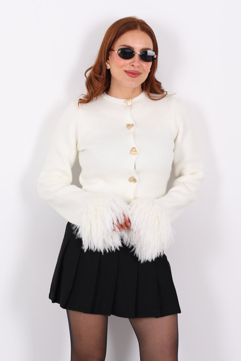 Kalp Düğmeli Kolu Püsküllü Triko Beyaz Kadın Hırka - 3