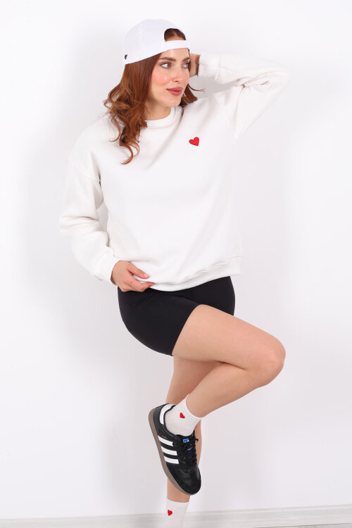 Kalp Nakışlı Beyaz Kadın Sweatshirt - Berox