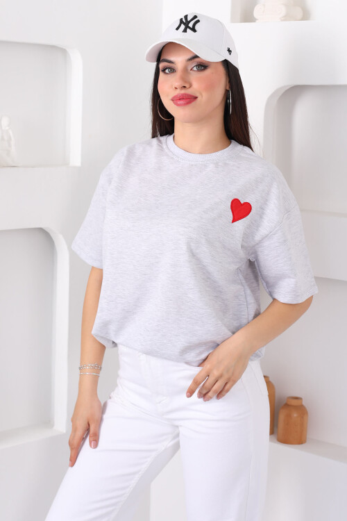 Kalp Nakışlı Bisiklet Yaka Oversize Gri Melanj Kadın T-Shirt - 4
