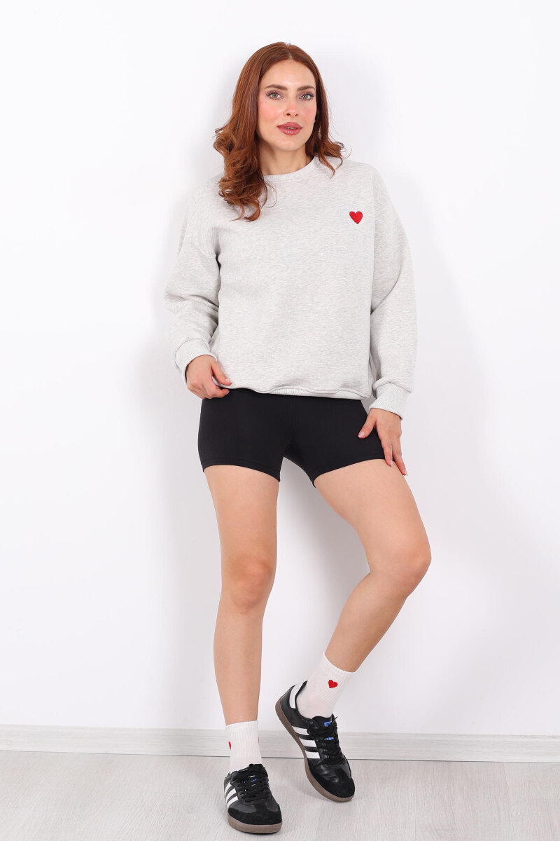 Kalp Nakışlı Gri Kadın Sweatshirt - 6