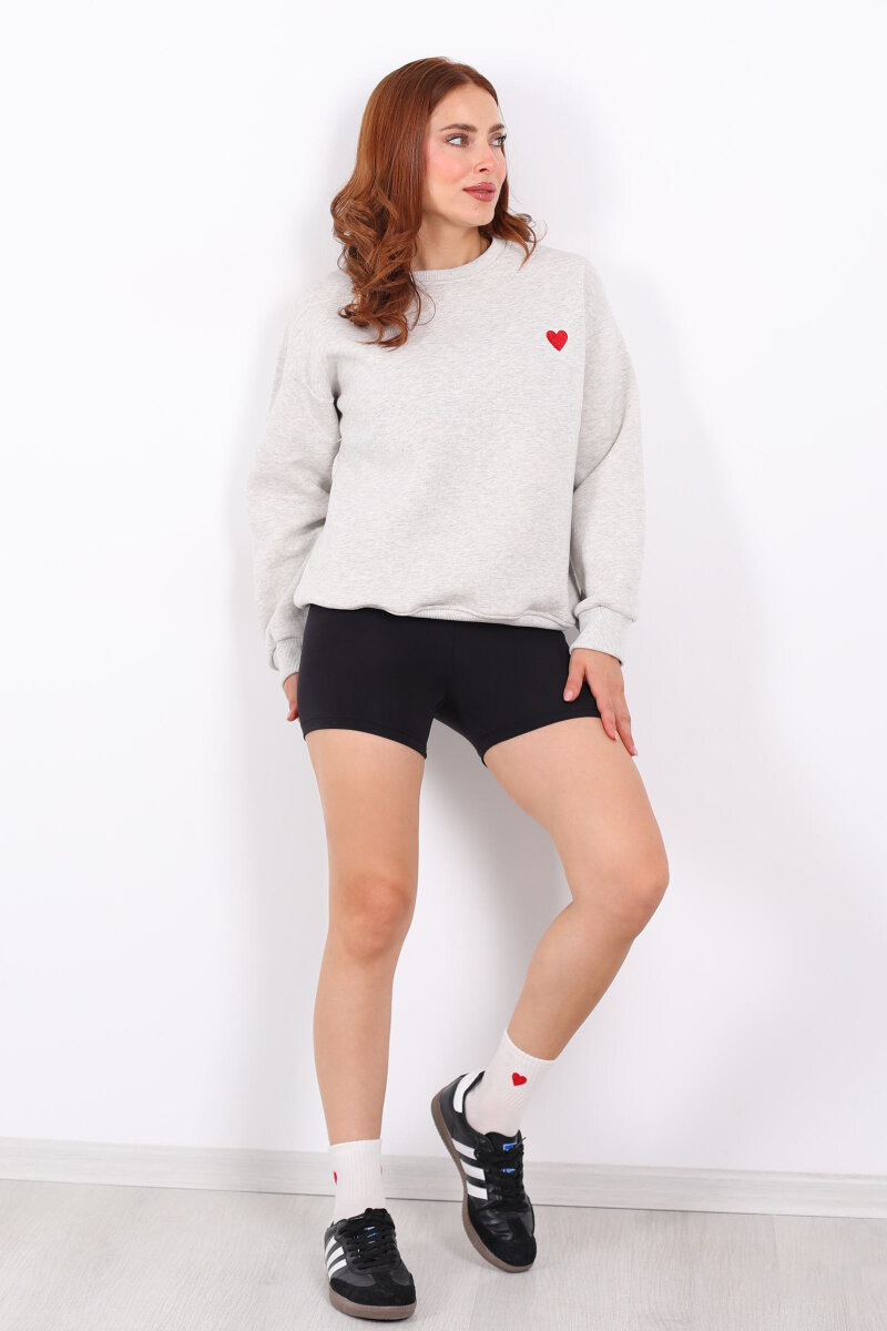 Kalp Nakışlı Gri Kadın Sweatshirt - 3