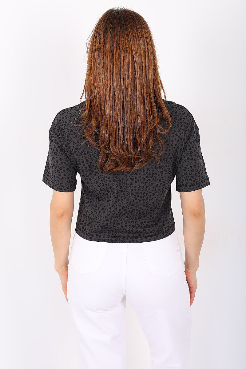 Kalp Nakışlı Kendinden Desenli Füme Kadın Crop T-Shirt - 5