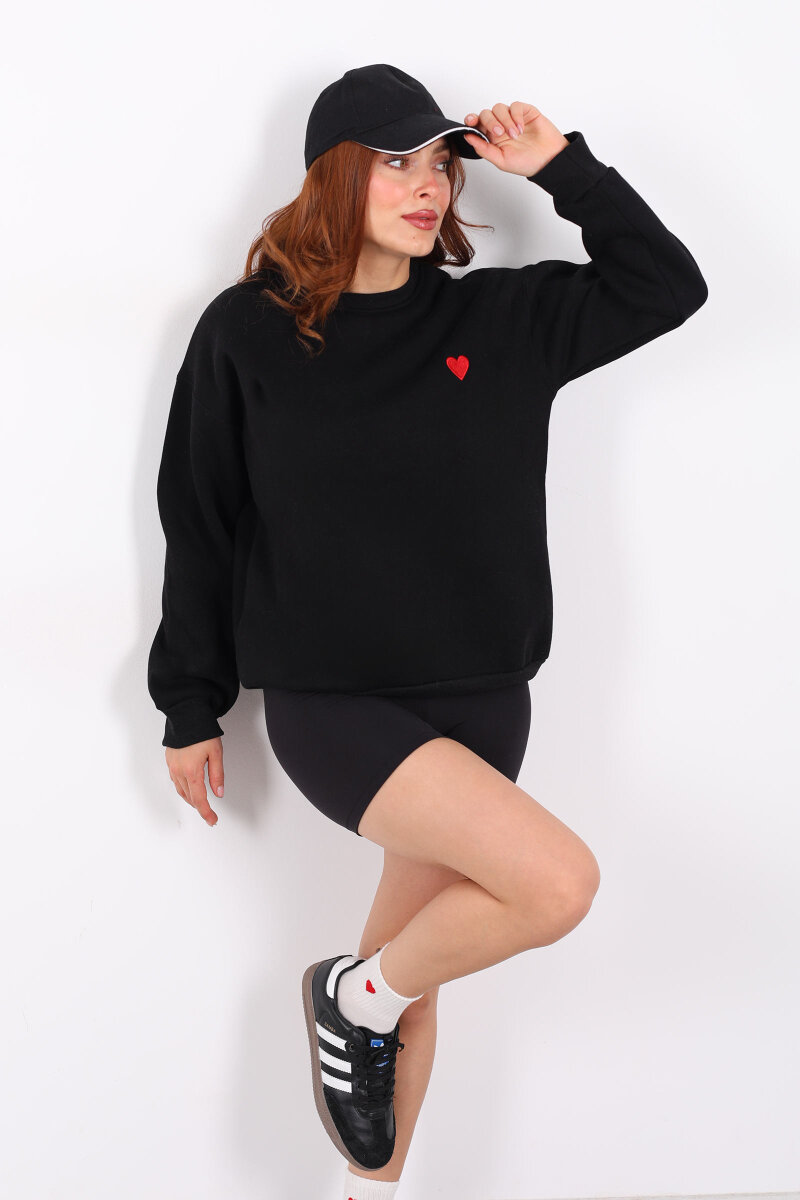 Kalp Nakışlı Siyah Kadın Sweatshirt - 1