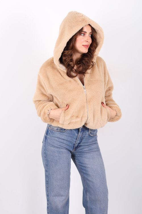 Kapüşonlu Beli Lastikli Peluş Bej Kadın Kısa Mont - Berox