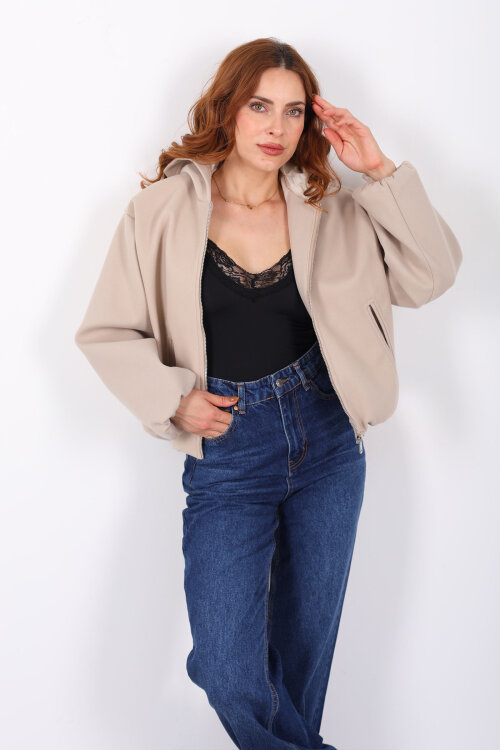 Kapüşonlu Çift Cepli Bej Kadın Kaşe Kaban 