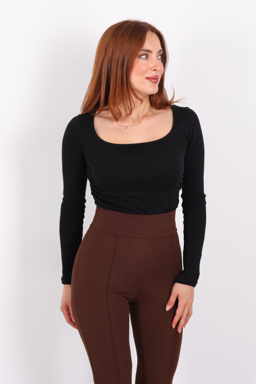 Kare Yaka Büzgülü Siyah Kadın Bluz - 3