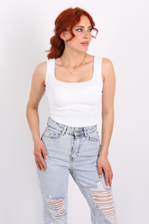 Kare Yaka Kalın Askılı Beyaz Kadın Triko Crop 