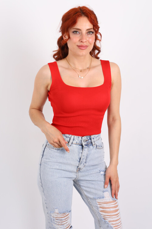 Kare Yaka Kalın Askılı Kırmızı Kadın Triko Crop - 4