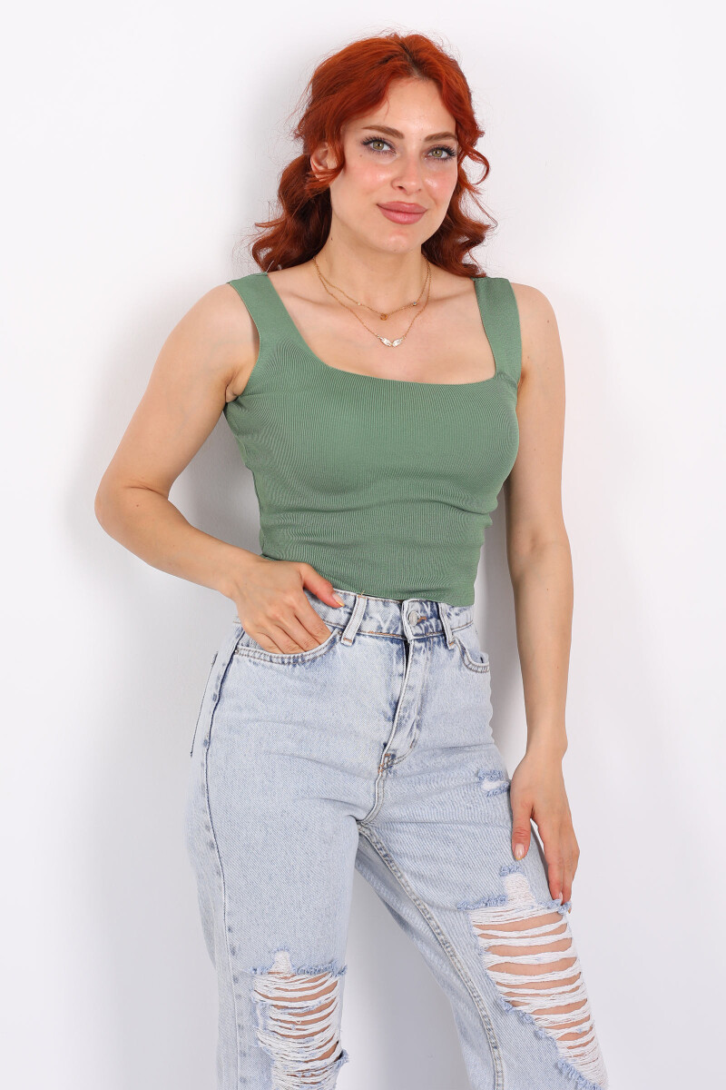 Kare Yaka Kalın Askılı Yeşil Kadın Triko Crop - 4