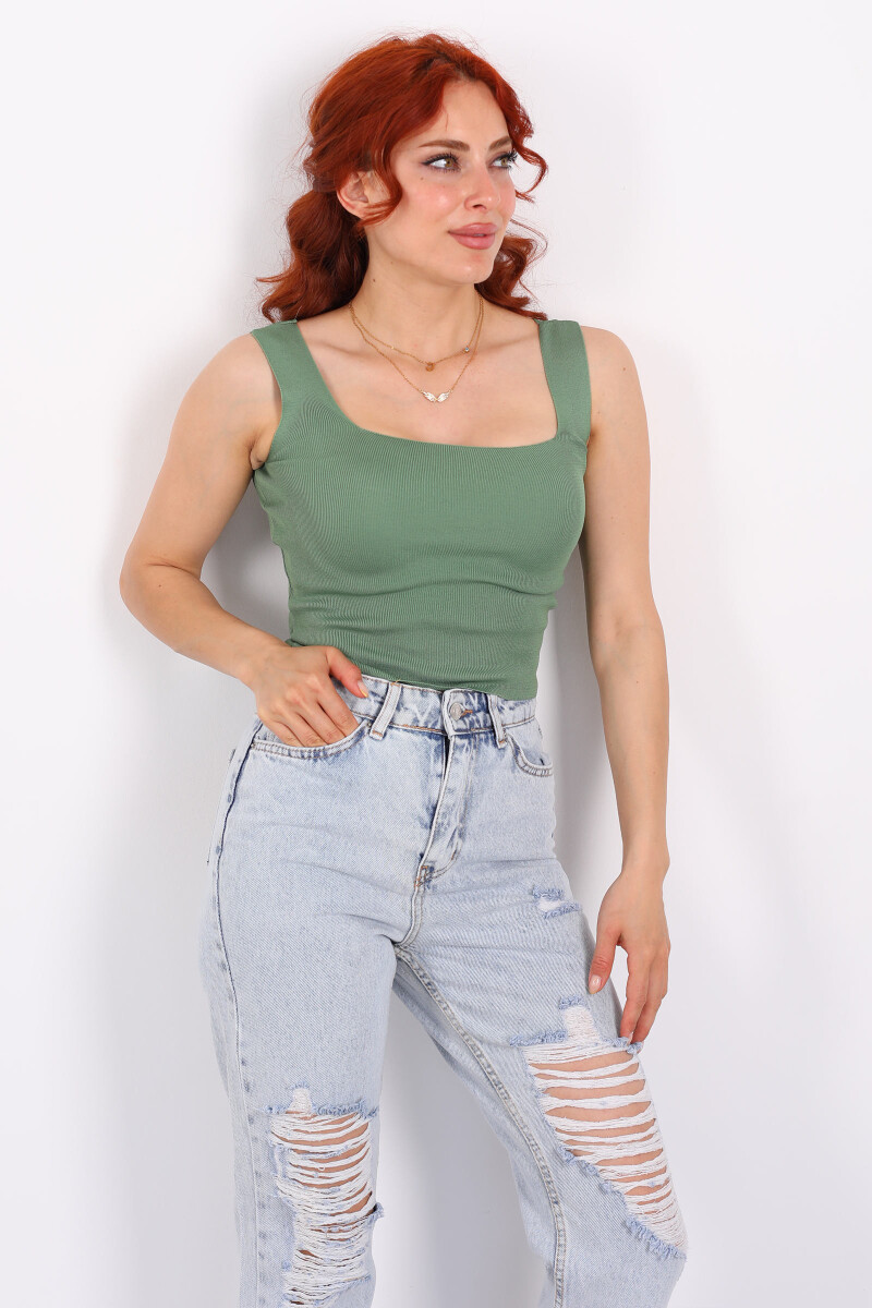 Kare Yaka Kalın Askılı Yeşil Kadın Triko Crop - 1