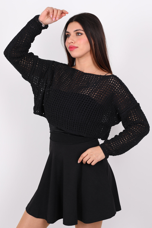 Kayık Yaka Ajurlu Delikli Siyah Kadın Crop Top - 1