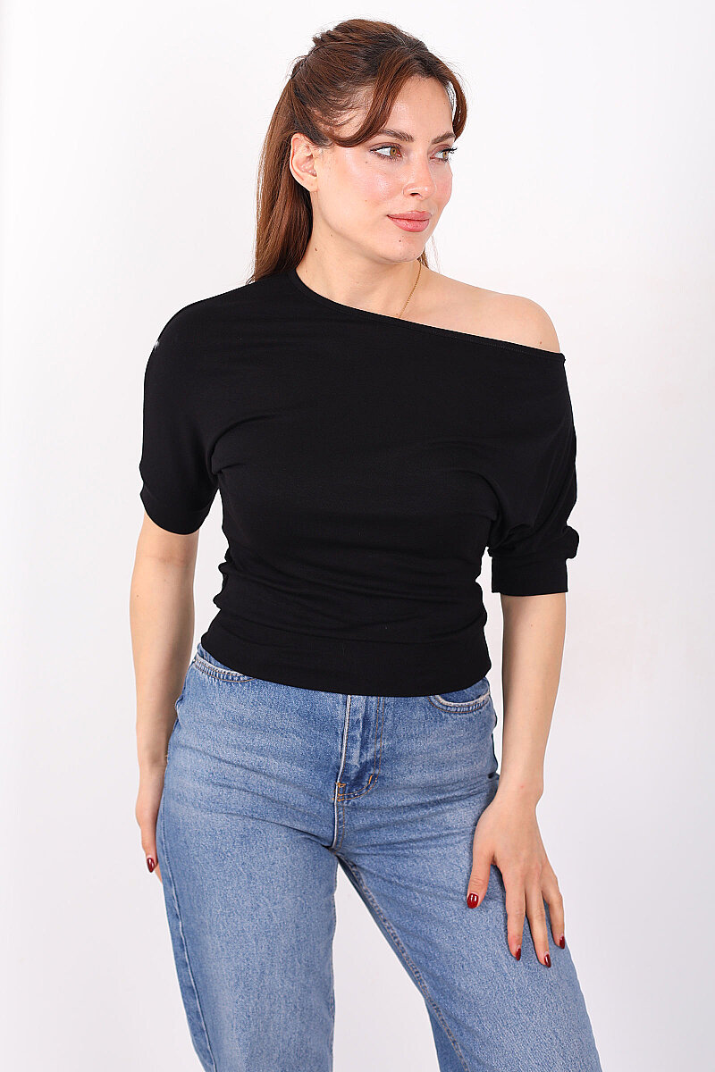 Kayık Yaka Beli Kemerli Yarasa Kol Siyah Kadın Bluz - 1