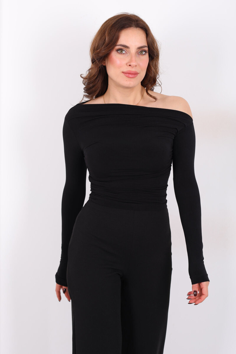 Kayık Yaka Yanları Büzgülü Siyah Kadın Sandy Bluz - 3