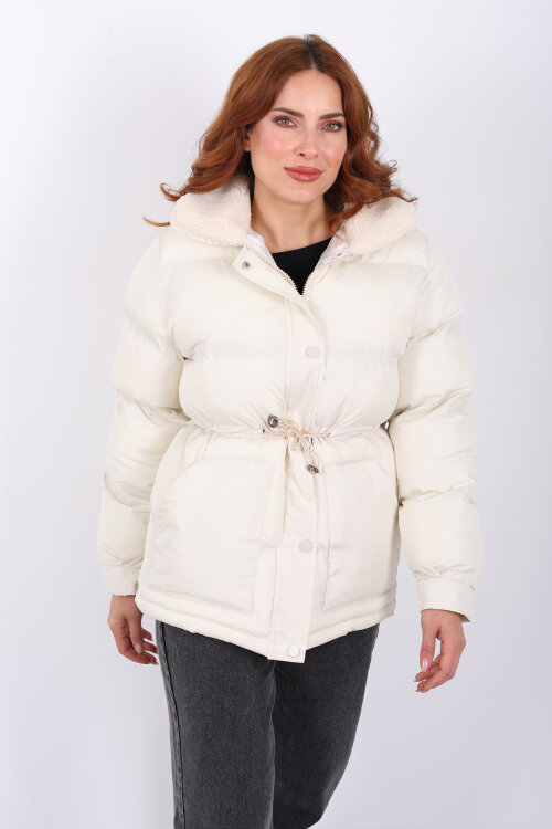 Kıvırcık Yaka Detaylı Krem Kadın Şişme Mont - 3