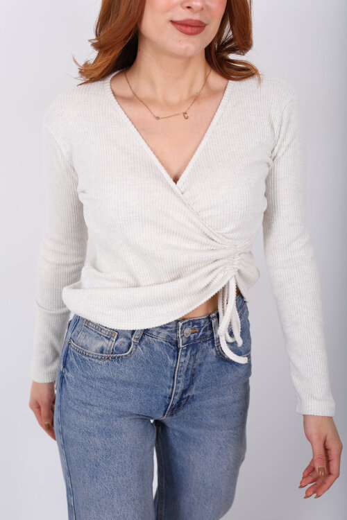 Kruvaze Yaka Büzgü Detaylı Yumoş Triko Ekru Kadın Bluz - Berox (1)