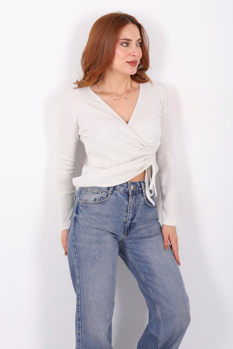 Kruvaze Yaka Büzgü Detaylı Yumoş Triko Ekru Kadın Bluz - 3