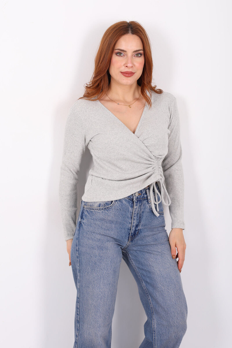 Kruvaze Yaka Büzgü Detaylı Yumoş Triko Gri Kadın Bluz - 6