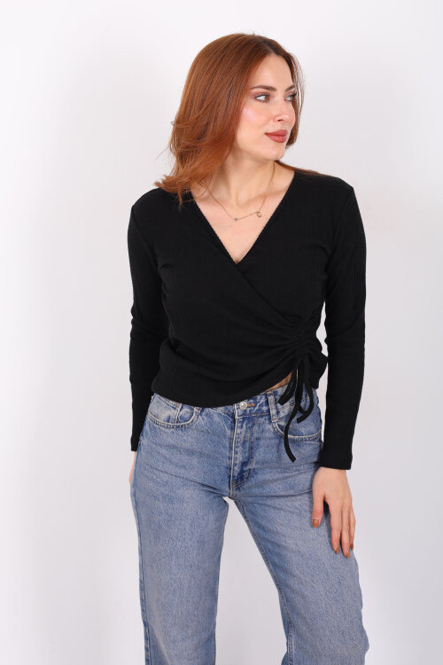 Kruvaze Yaka Büzgü Detaylı Yumoş Triko Siyah Kadın Bluz - 3