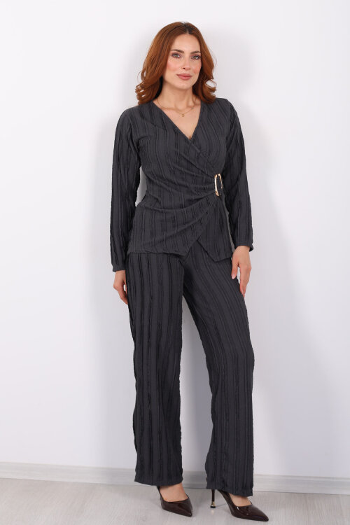 Kruvaze Yaka Fırfırlı Toka Detaylı Antrasit Kadın Takım - 6