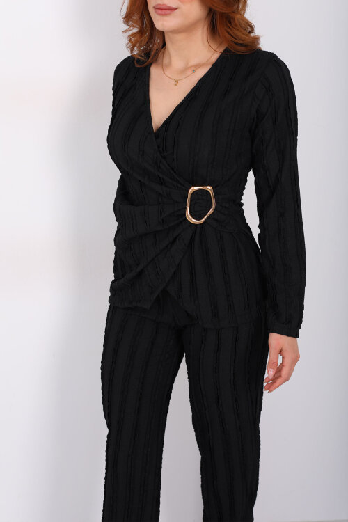 Kruvaze Yaka Fırfırlı Toka Detaylı Siyah Kadın Takım - Berox (1)