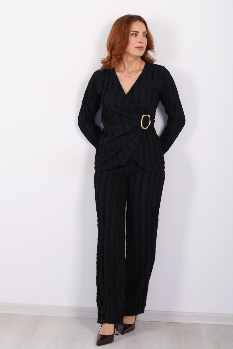 Kruvaze Yaka Fırfırlı Toka Detaylı Siyah Kadın Takım - 3