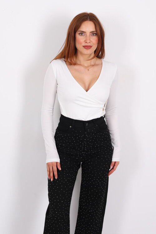 Kruvaze Yaka Gold Aksesuarlı Beyaz Kadın Bluz - 6