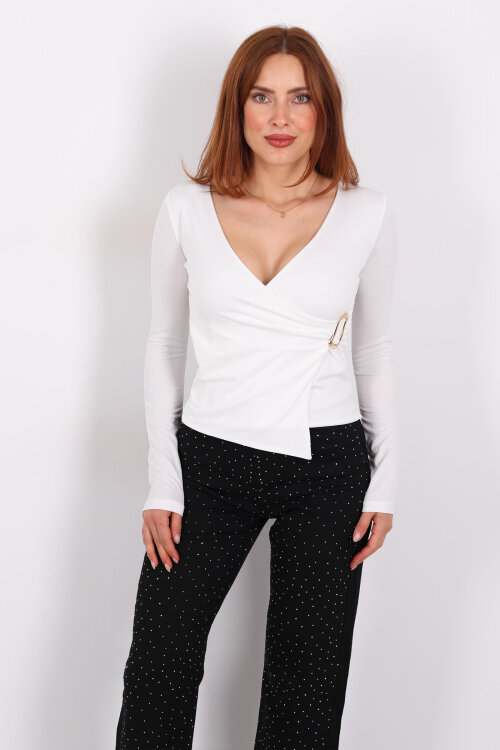 Kruvaze Yaka Gold Aksesuarlı Beyaz Kadın Bluz - 3