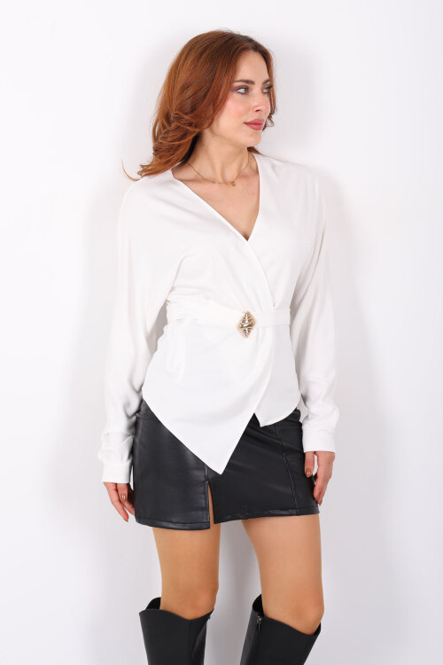 Kruvaze Yaka Kemer Aksesuarlı Beyaz Kadın Bluz - 6