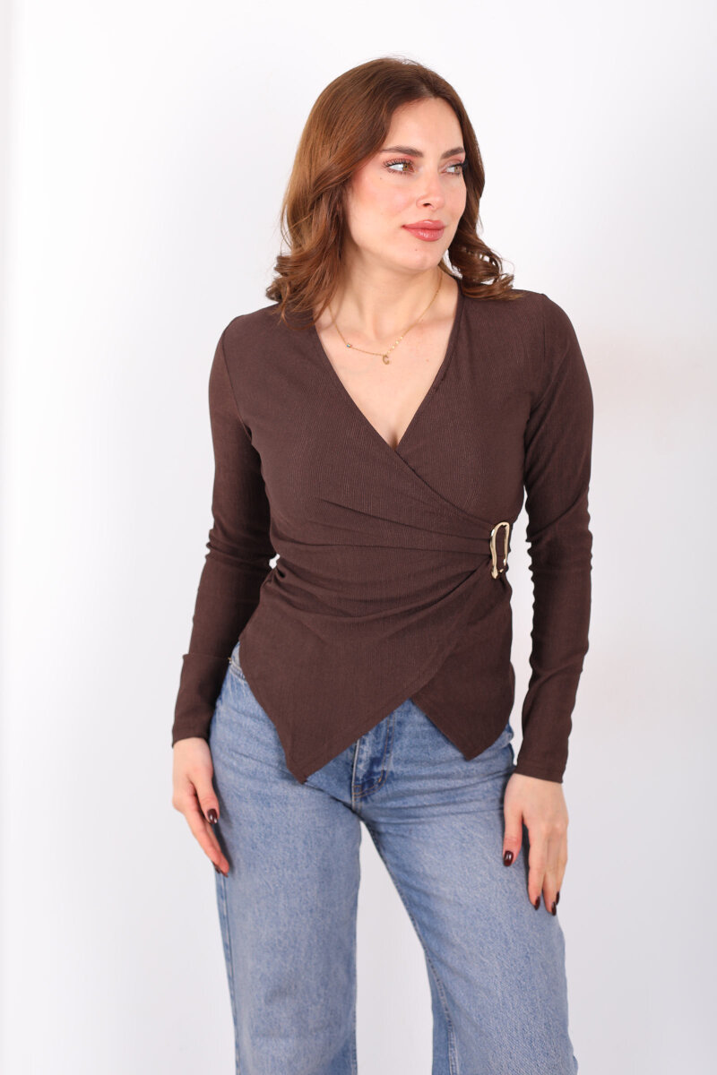 Kruvaze Yaka Toka Detaylı Acı Kahve Kadın Bluz - 4