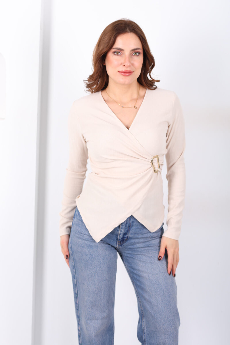 Kruvaze Yaka Toka Detaylı Taş Rengi Kadın Bluz - 1