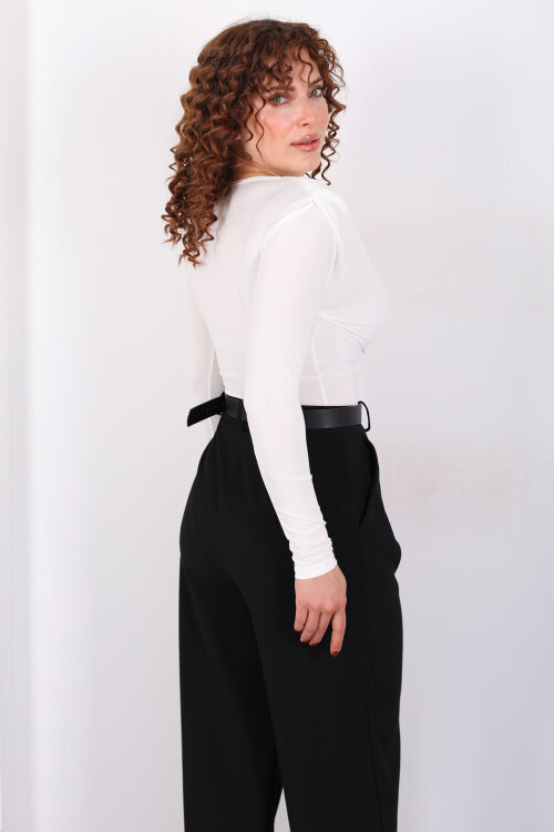 Kruvaze Yaka Vatkalı Sandy Beyaz Kadın Çıtçıtlı Body - 5