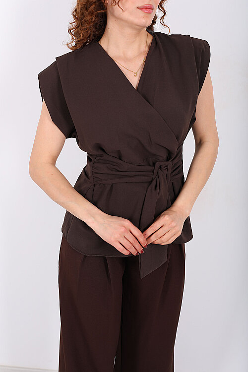 Kruvaze Yaka Yandan Bağlamalı Kadın Acı Kahve Vatkalı Bluz - Berox (1)