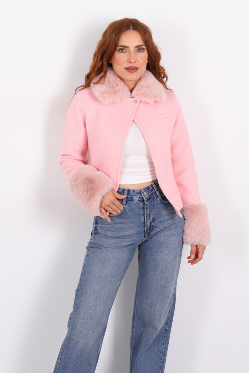 Kürk Detaylı Pembe Kadın Kaşe Ceket - Berox